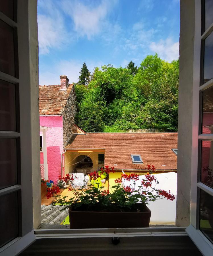 Le Coin Des Artistes Bed and Breakfast Ζιβερνί Εξωτερικό φωτογραφία