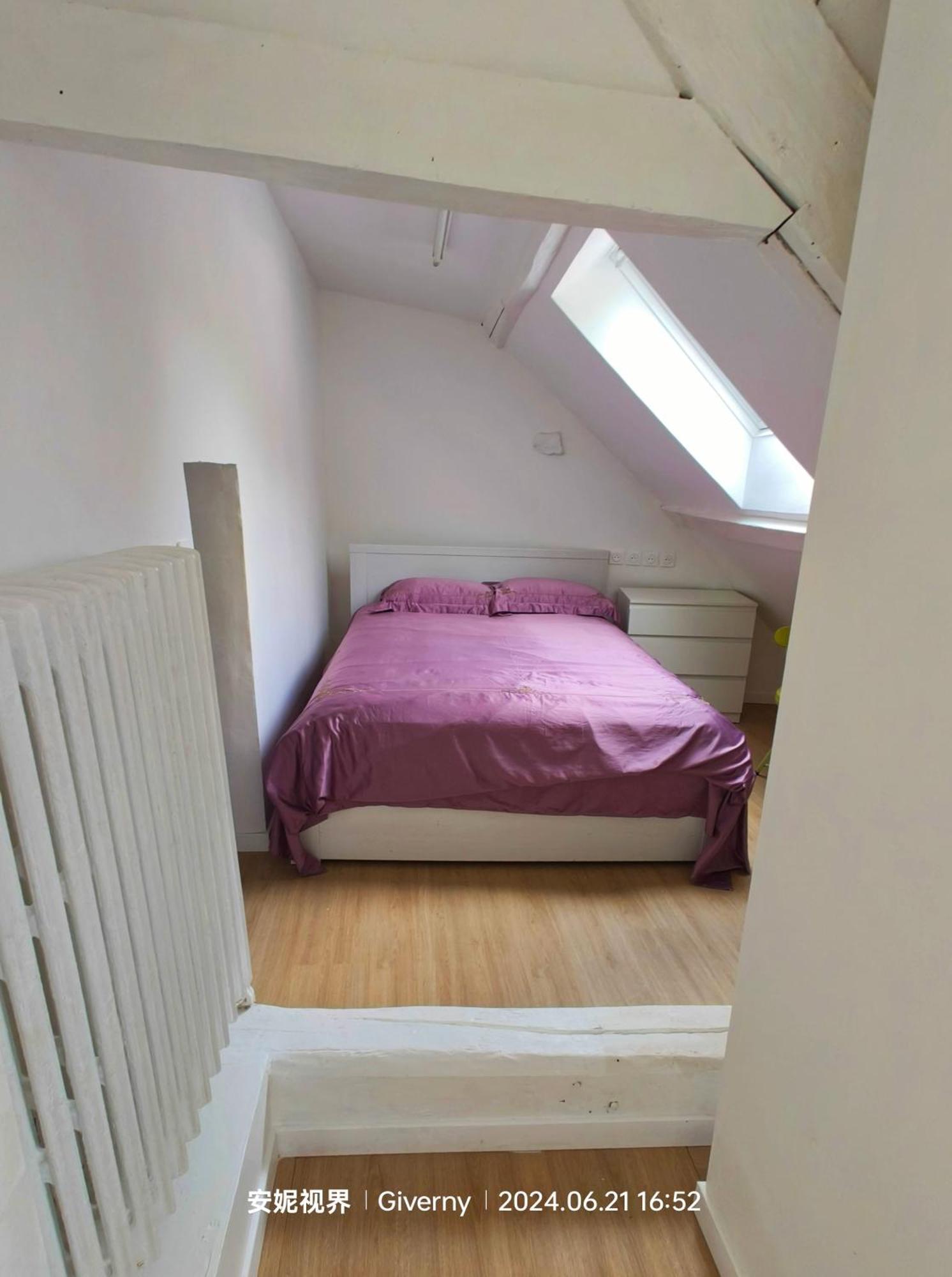 Le Coin Des Artistes Bed and Breakfast Ζιβερνί Εξωτερικό φωτογραφία